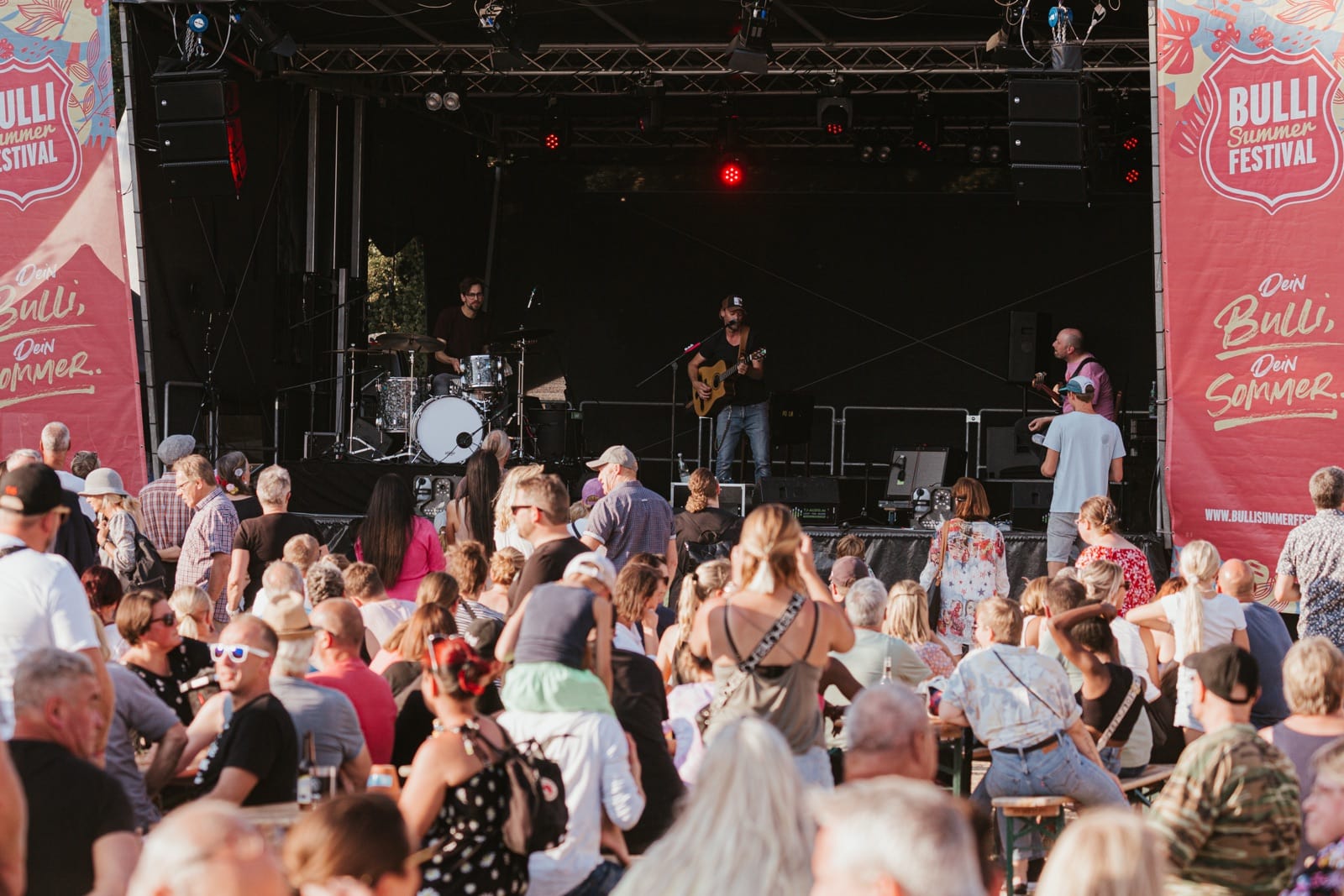 Pat Burgener rockt die Bulli Summer Festival Bühne